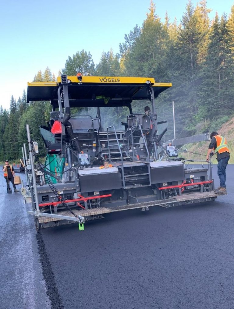 Highway 3 paving project complete // Dawson Construction