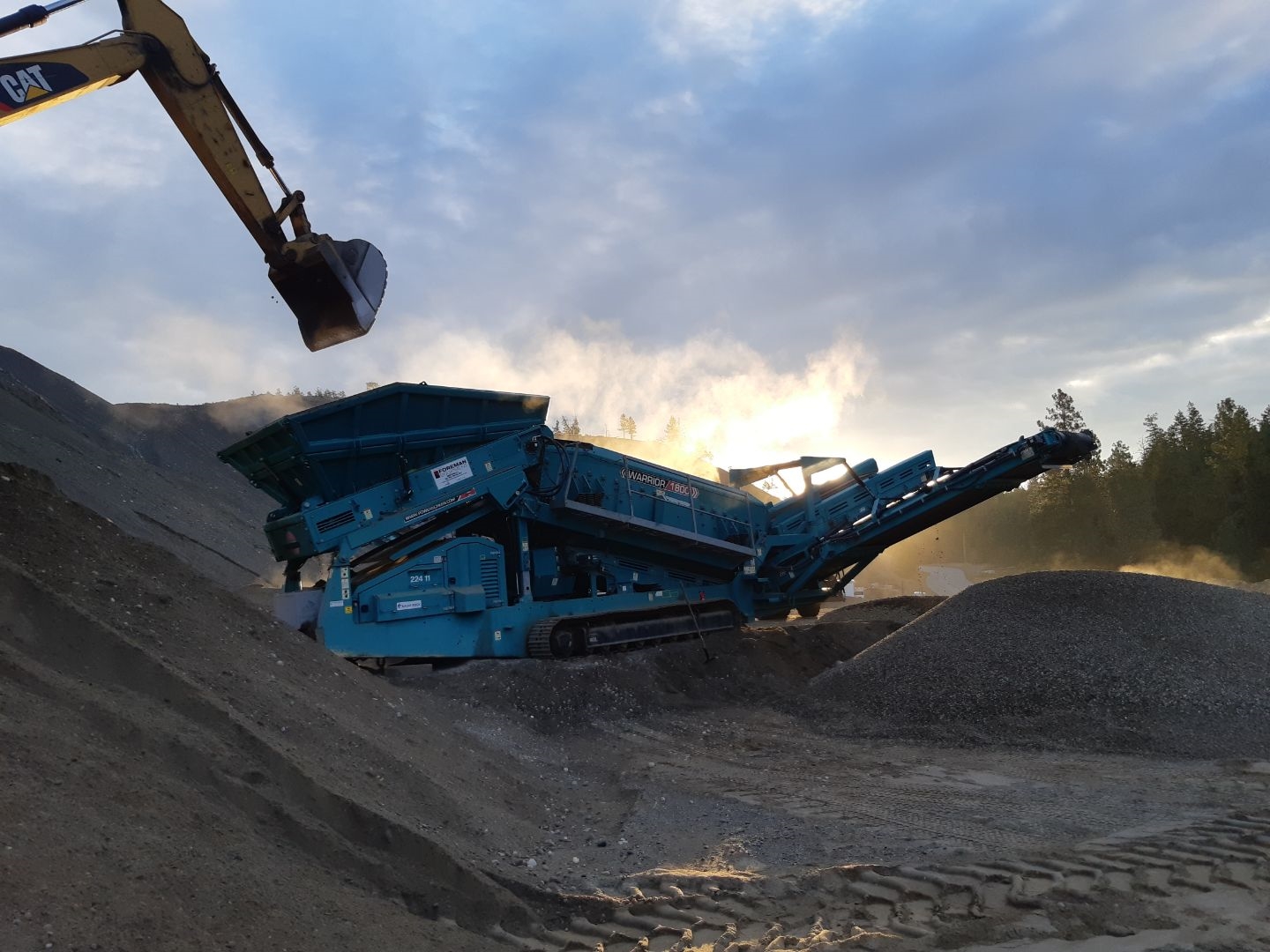 Dawson Construction Screener at the McLean Crushing Pit